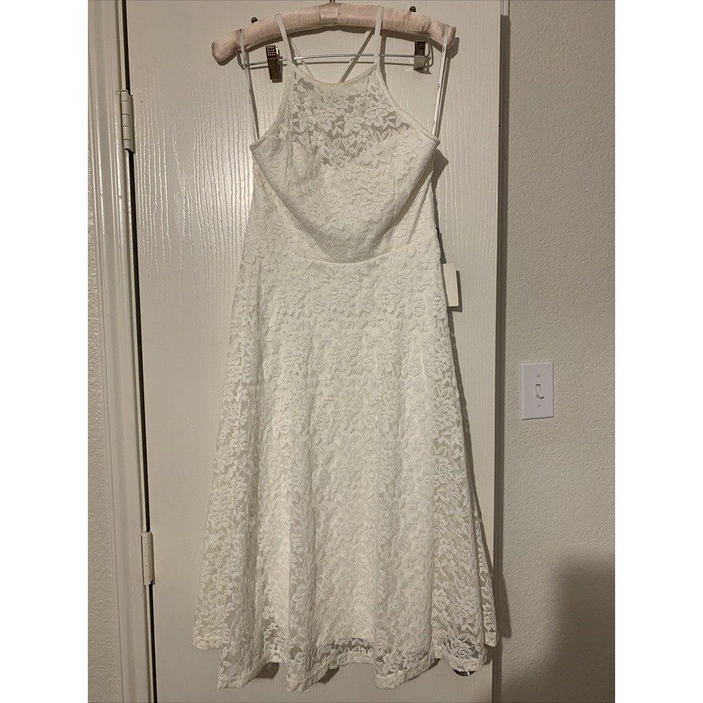 Lulus Women's Dress Fit And Flare Medium Snow White Floral Pattern NWT Sexy